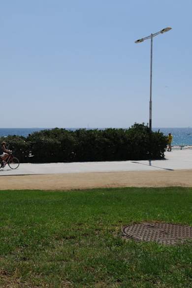 Playa de la Mar Bella, Barcelona, Spanien © HolidayCheck